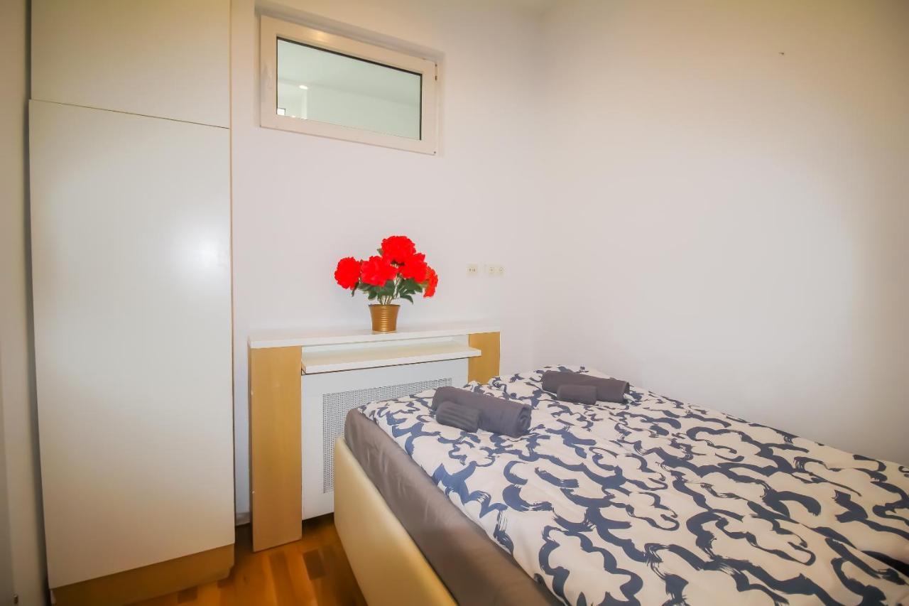 Deluxe Apartment 5P Mm A Вена Экстерьер фото