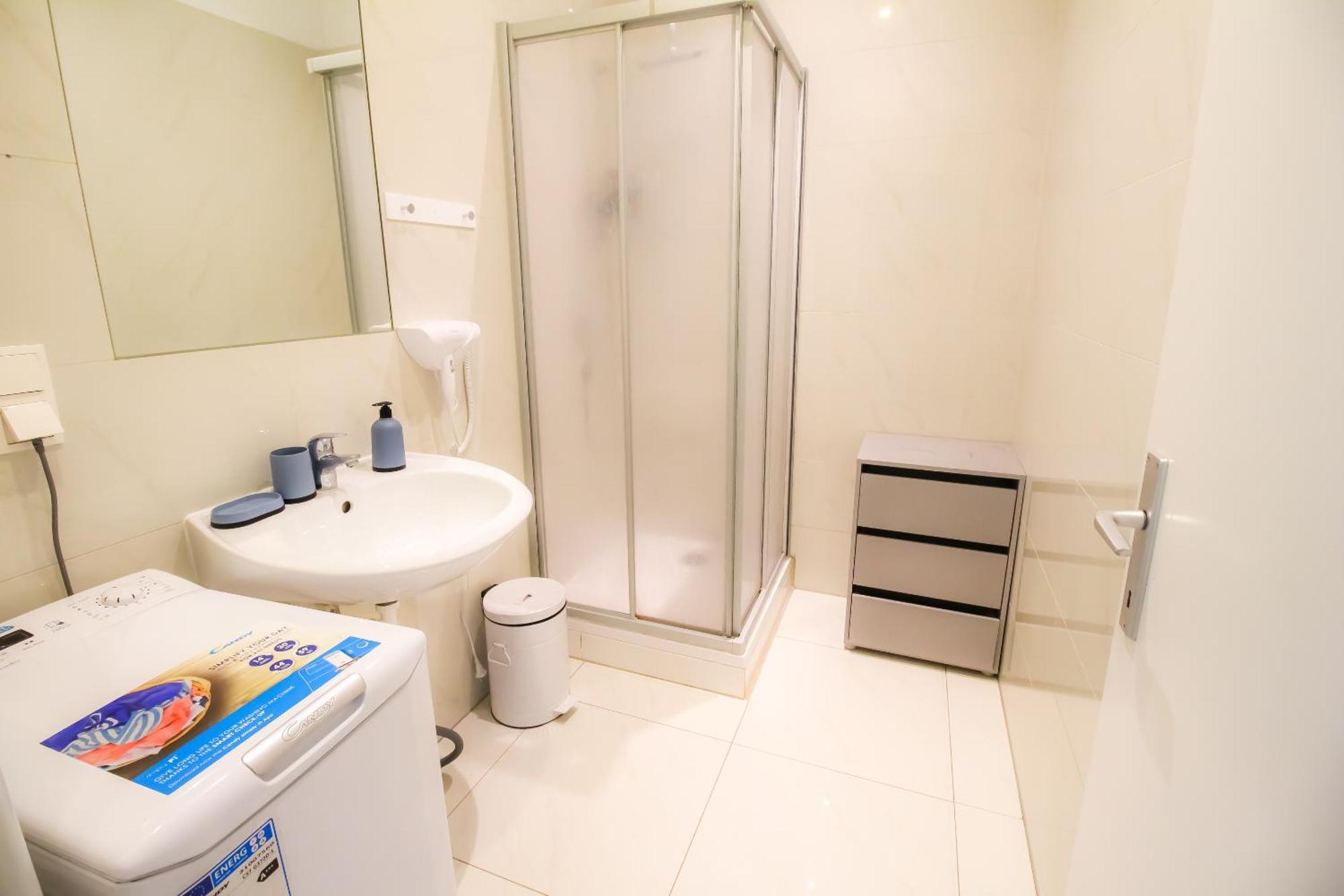 Deluxe Apartment 5P Mm A Вена Экстерьер фото